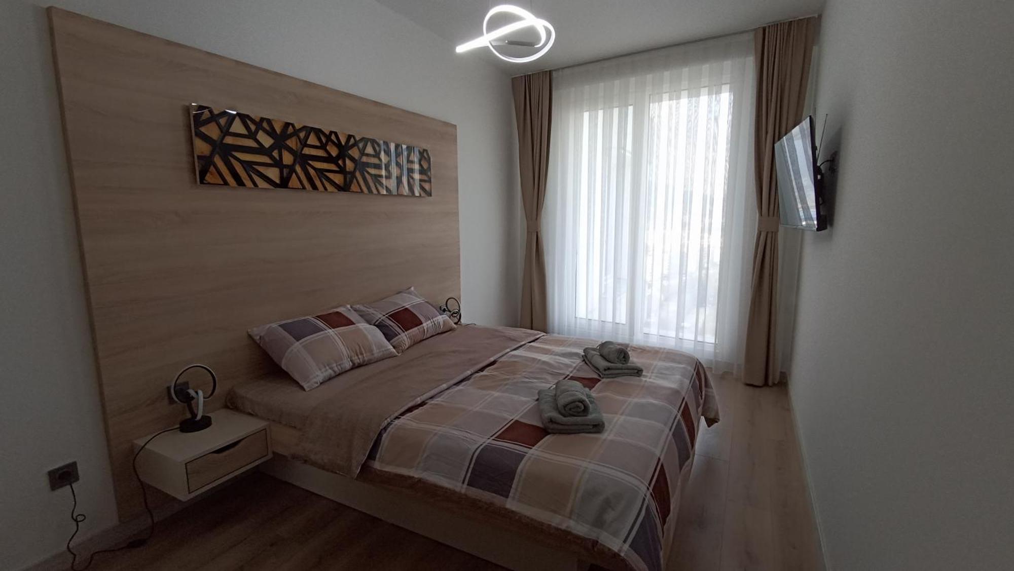 19Th & 18Th Floor Secure Apartments With Pool & Fitness & Parking Included In Price Skopje Esterno foto