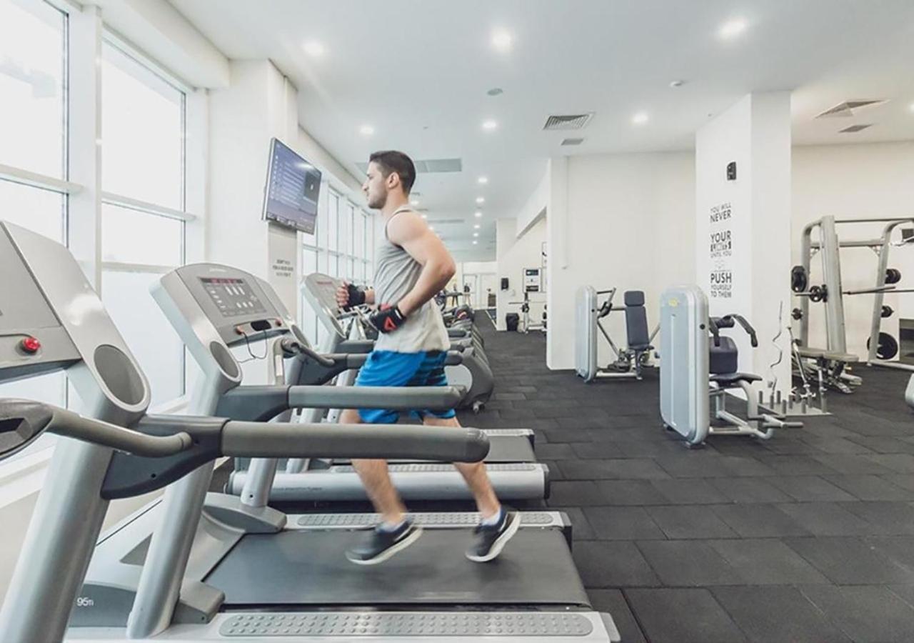 19Th & 18Th Floor Secure Apartments With Pool & Fitness & Parking Included In Price Skopje Esterno foto