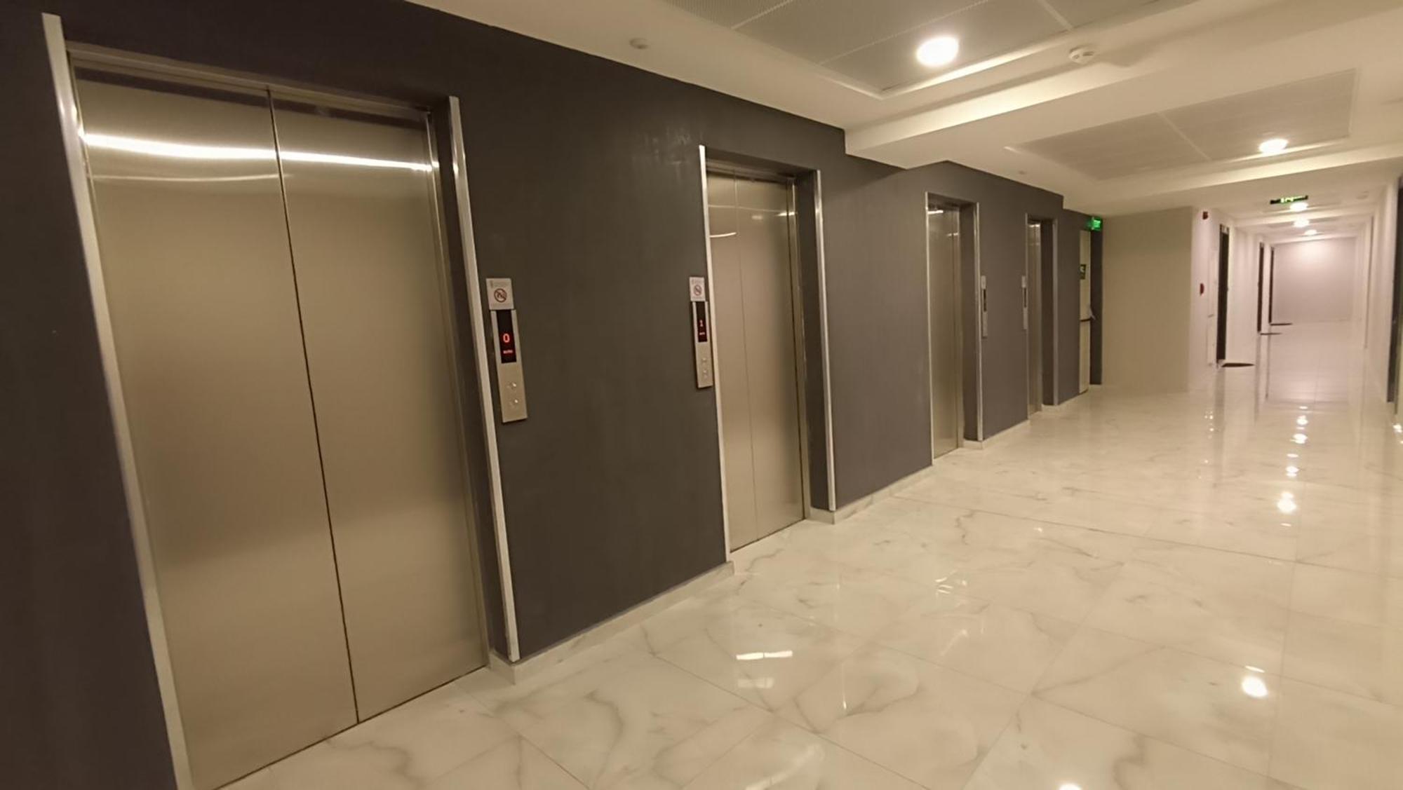19Th & 18Th Floor Secure Apartments With Pool & Fitness & Parking Included In Price Skopje Esterno foto