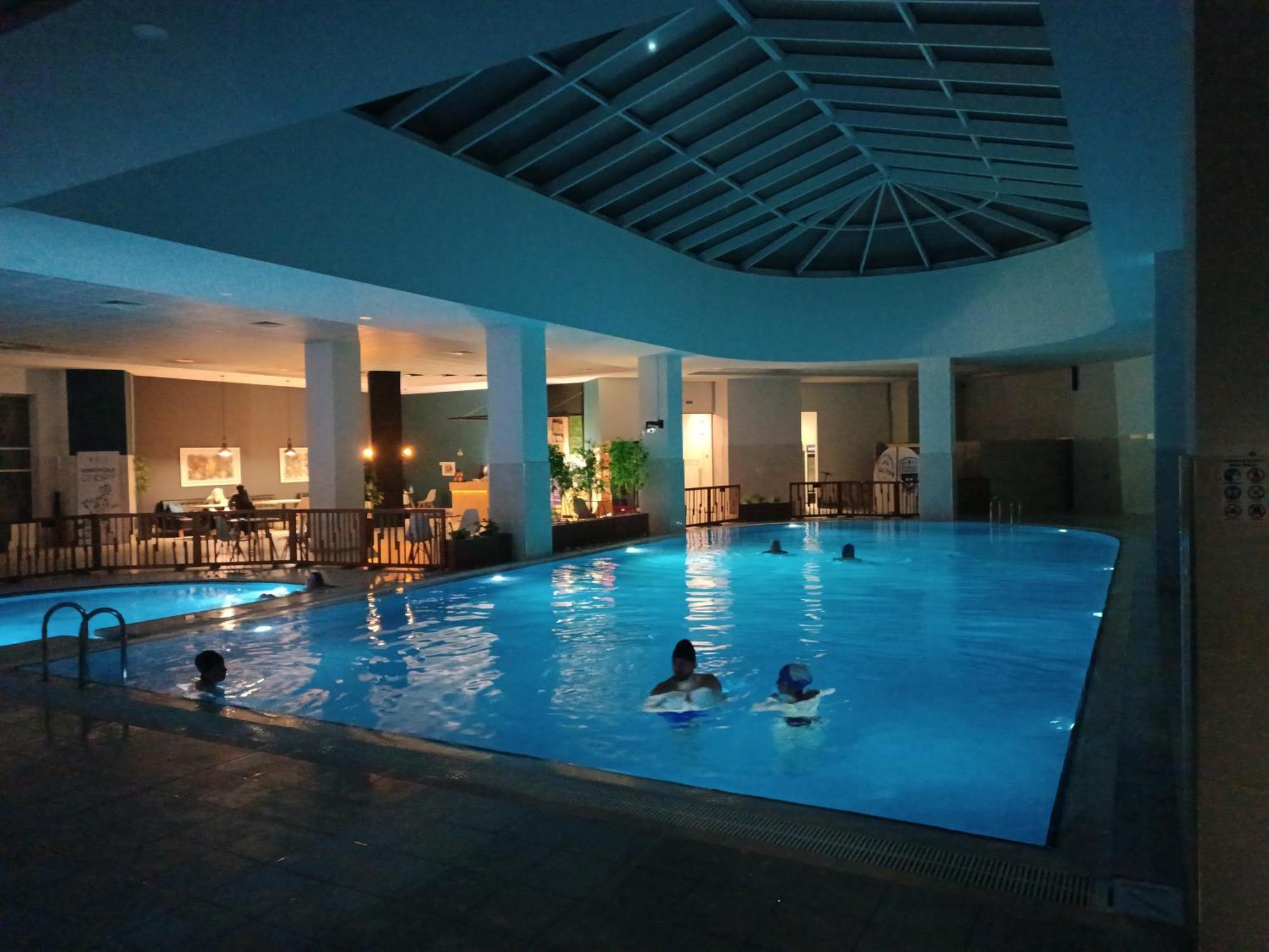 19Th & 18Th Floor Secure Apartments With Pool & Fitness & Parking Included In Price Skopje Esterno foto
