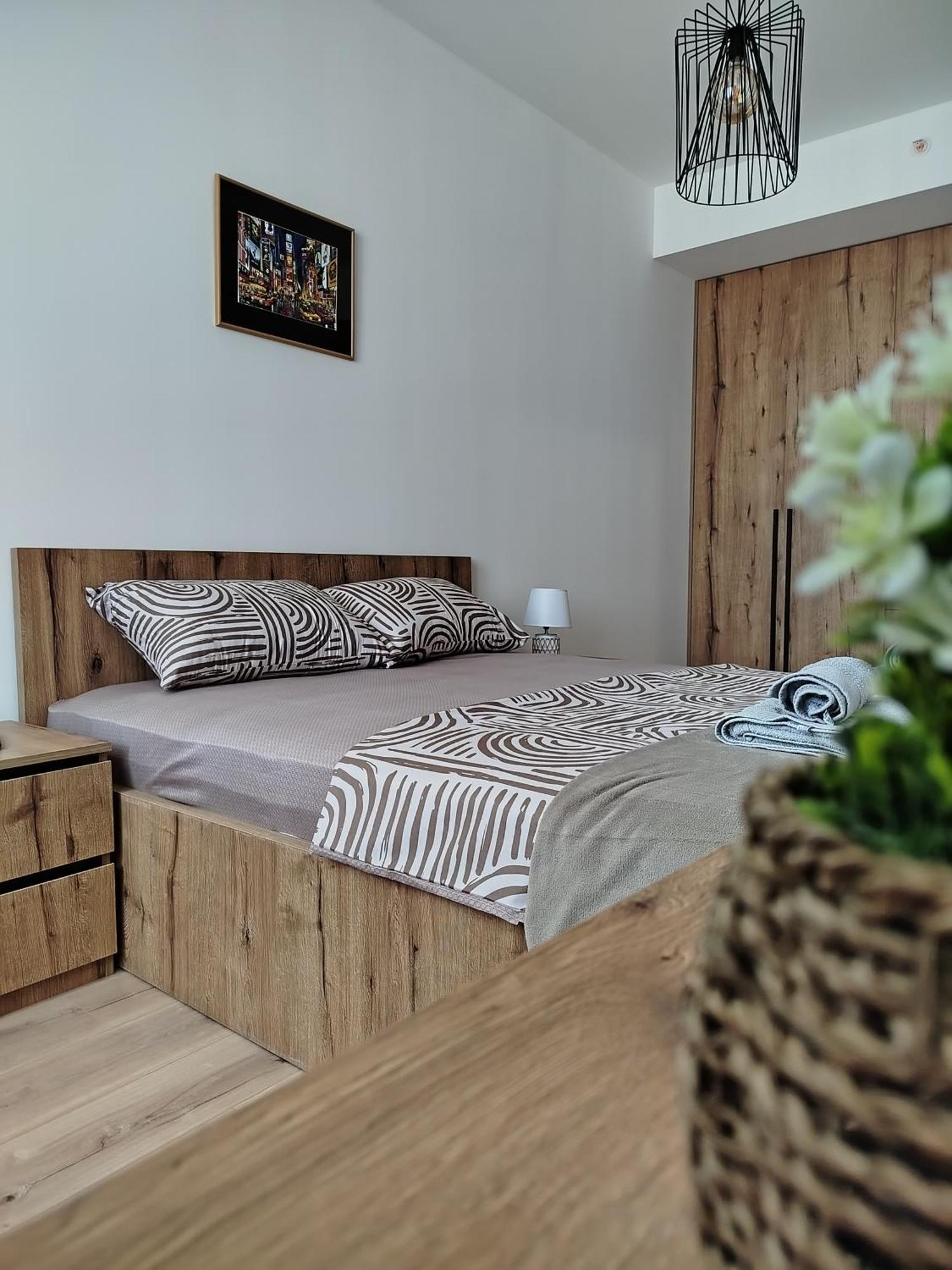 19Th & 18Th Floor Secure Apartments With Pool & Fitness & Parking Included In Price Skopje Esterno foto