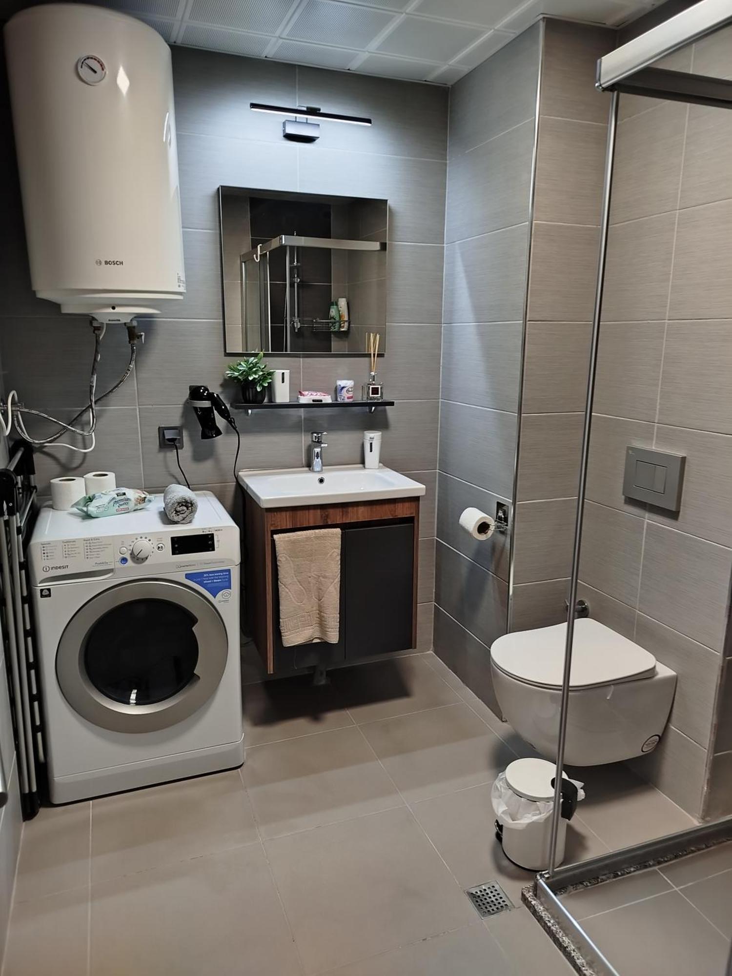 19Th & 18Th Floor Secure Apartments With Pool & Fitness & Parking Included In Price Skopje Esterno foto